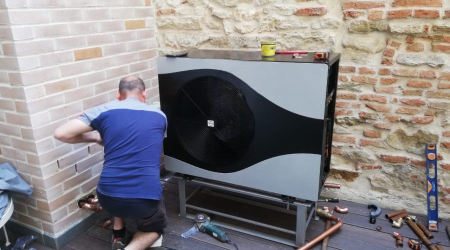Instalare pompe de caldura si panouri solare lfov Prahova Buza Dambovita Brasov Dambovita Buzau , Mitsubishi,,Clivet, Hitachi, Midea,Sprsun, Fornelo, SolarEast,